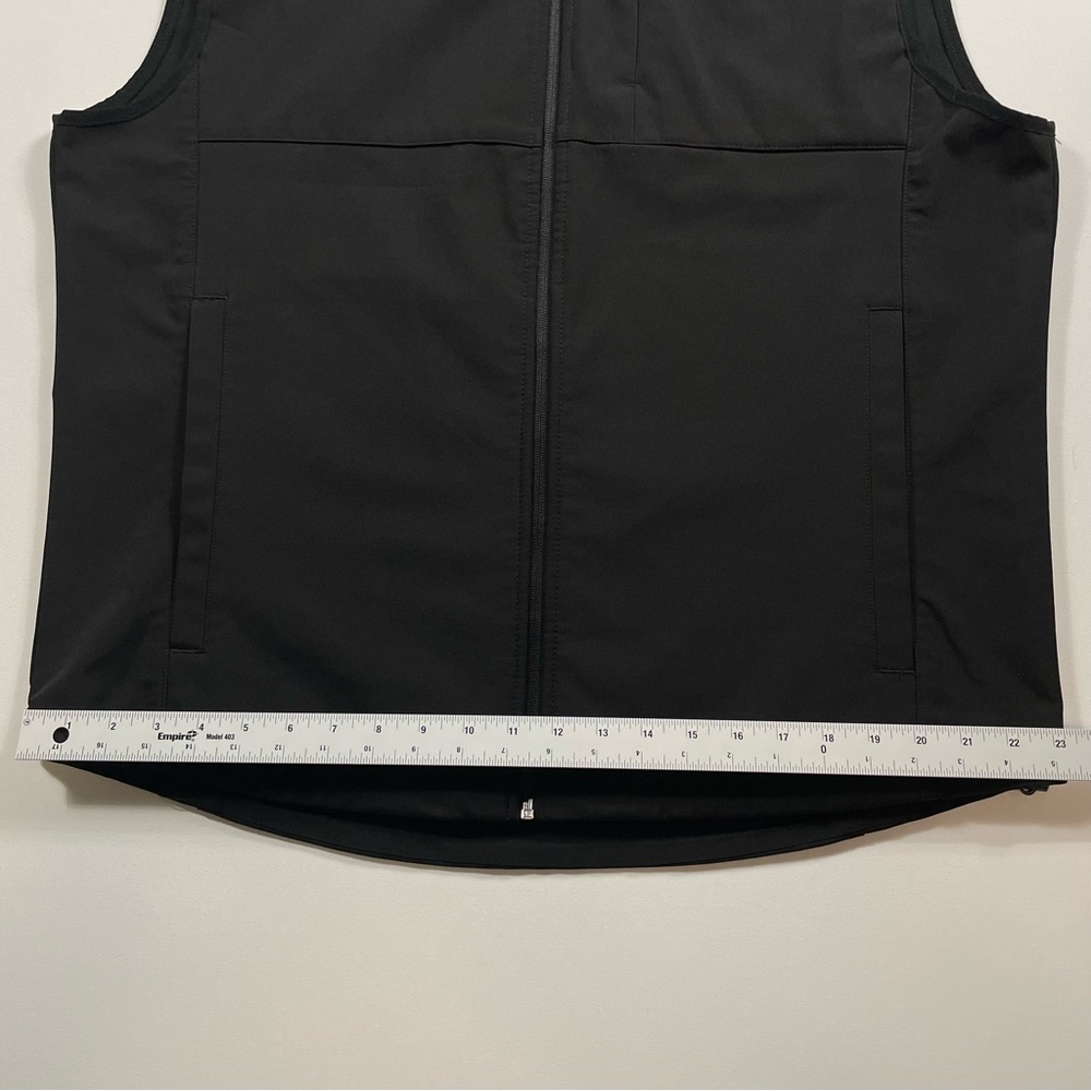 St. John’s Bay Performance Softshell Vest Black L… - image 8